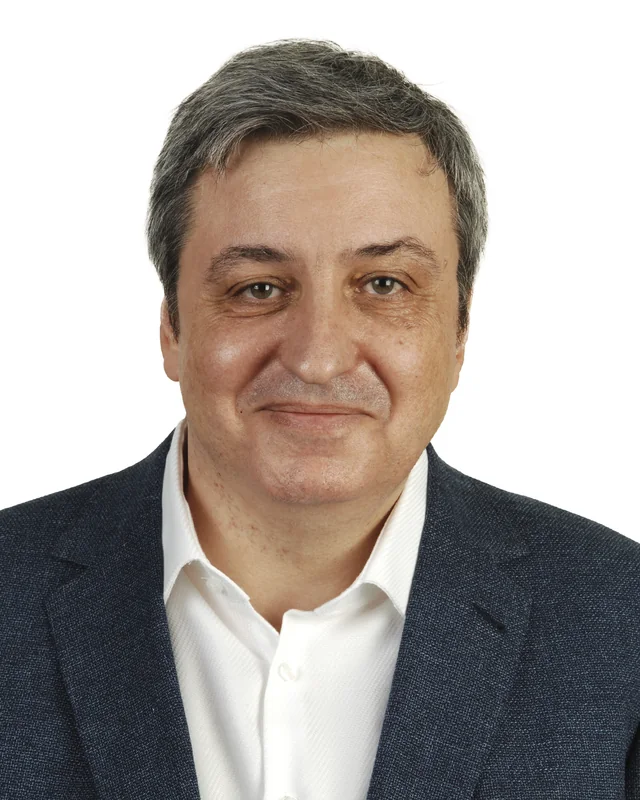 Retrato profesional de Gonzalo Sánchez Pla, dirección técnica de AI Engineering Governance & Delivery